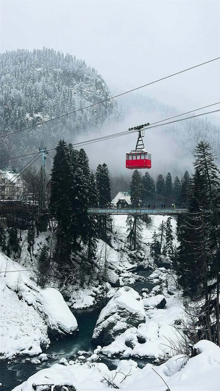 ❄ Снежная атмосфера в Домбае