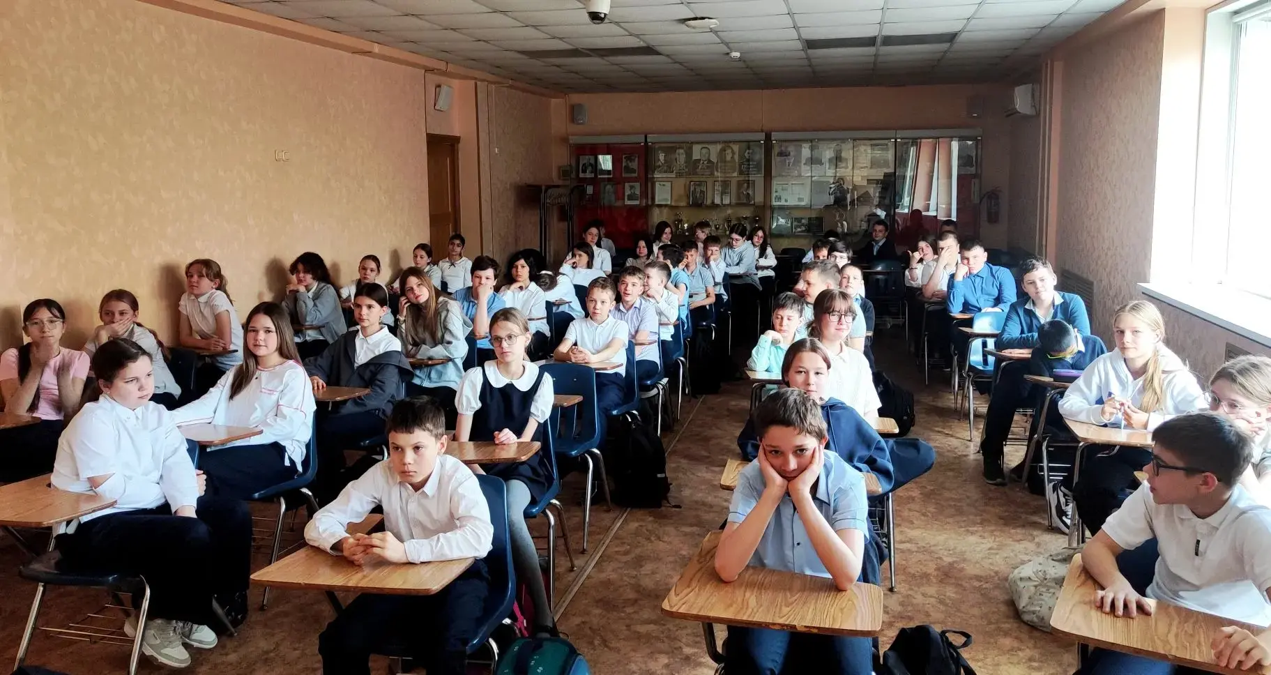 27 апреля на «Разговорах о важном» в 5 М и 5 И классах была затронута, казалось бы, простая, но очен