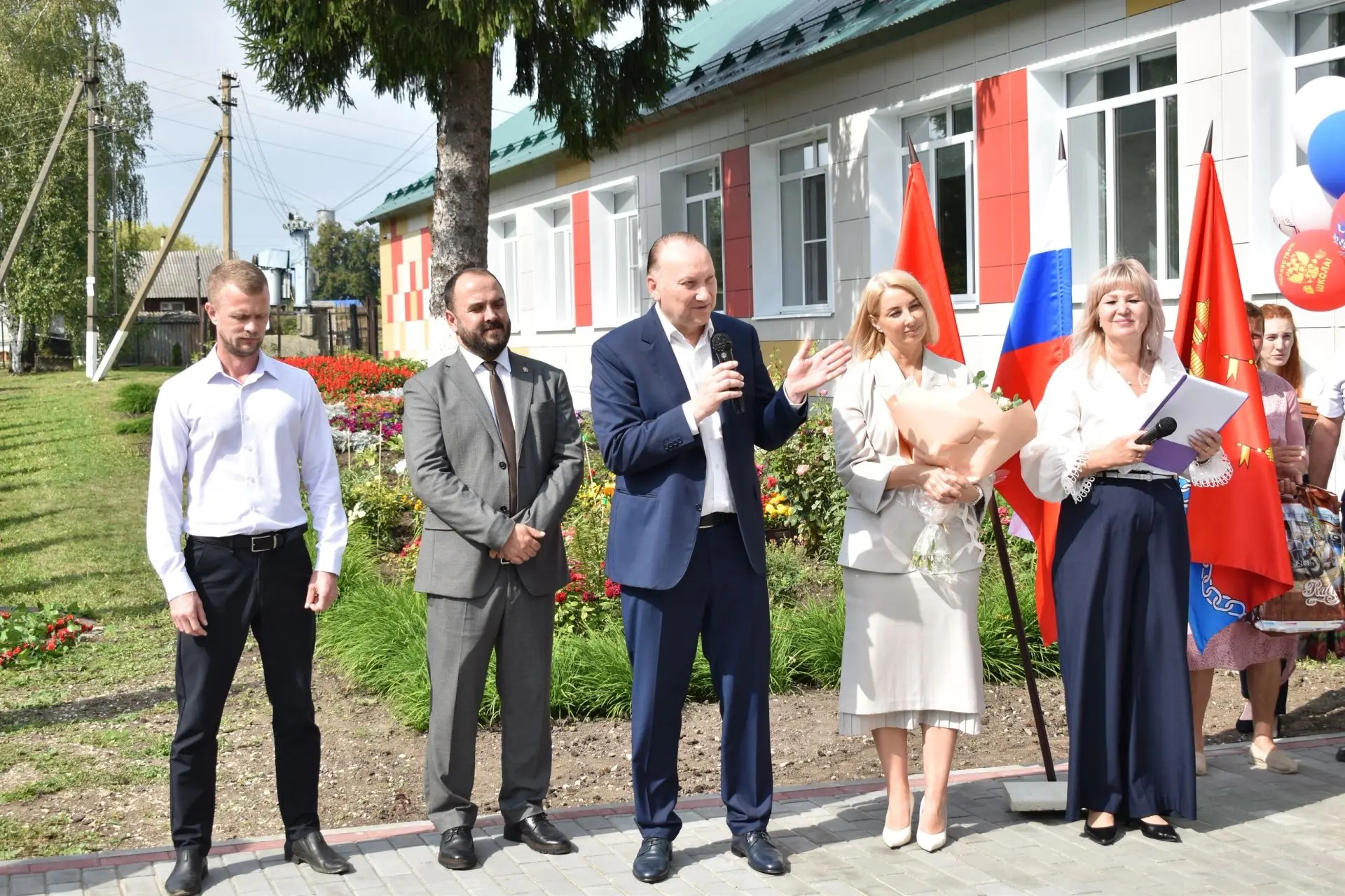 Друзья, сегодня у нас выдался двойной праздник!