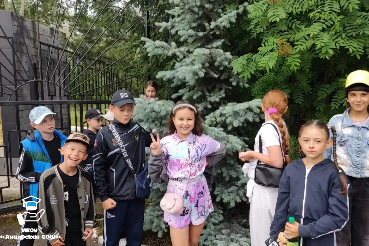 Вчера ребята нашего лагеря стали настоящими пожарными на один день!

Вчера мы организовали для наших