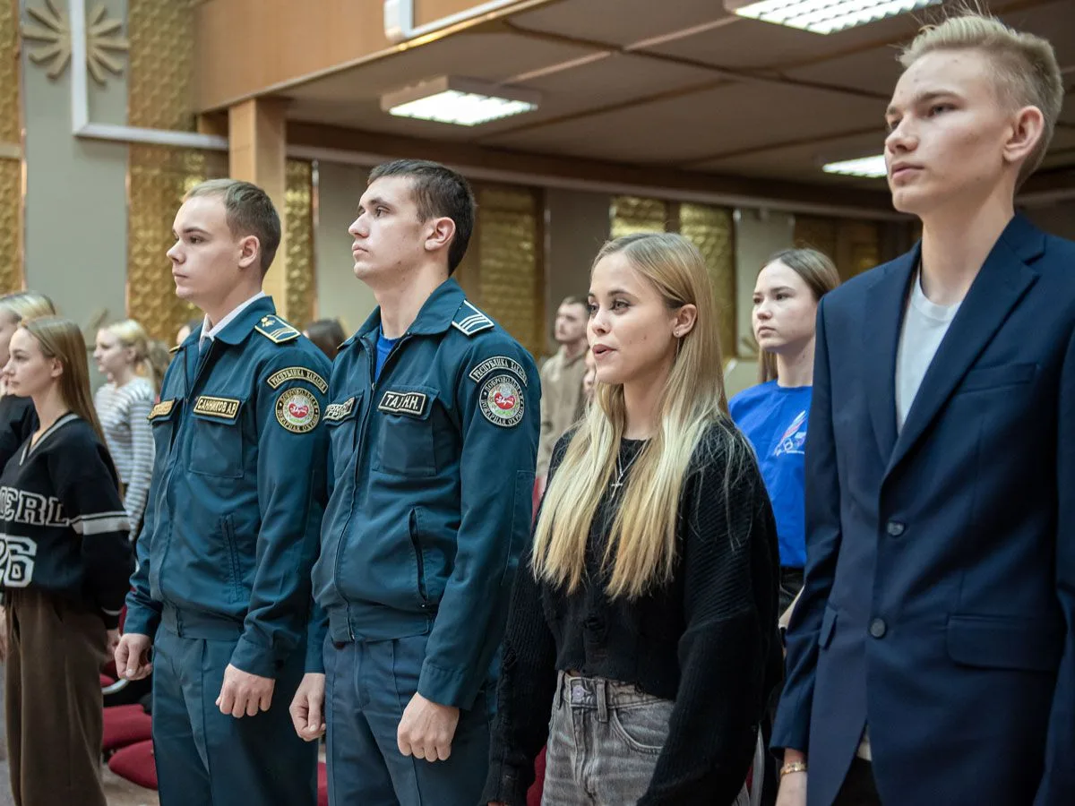 🔥 Абитуриенты, внимание!
У(Т)ОР уточняет сроки приёма документов! 🚀С 20 июня можно подавать заявле