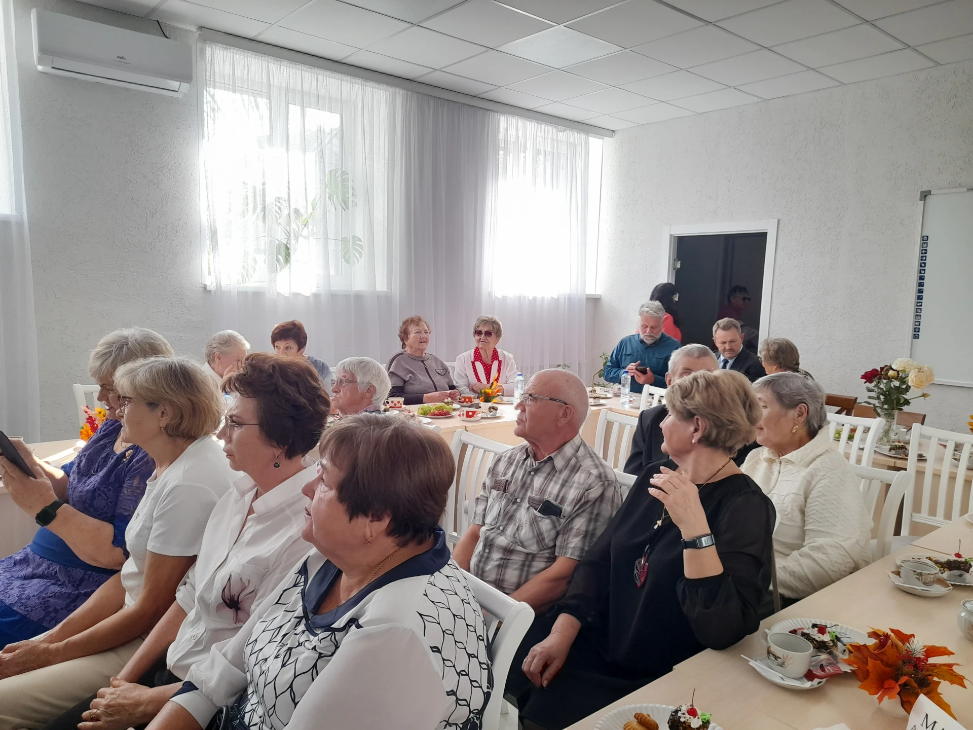 Сегодня особенный день - 1 октября, Международный день пожилых людей. Это не просто дат...
