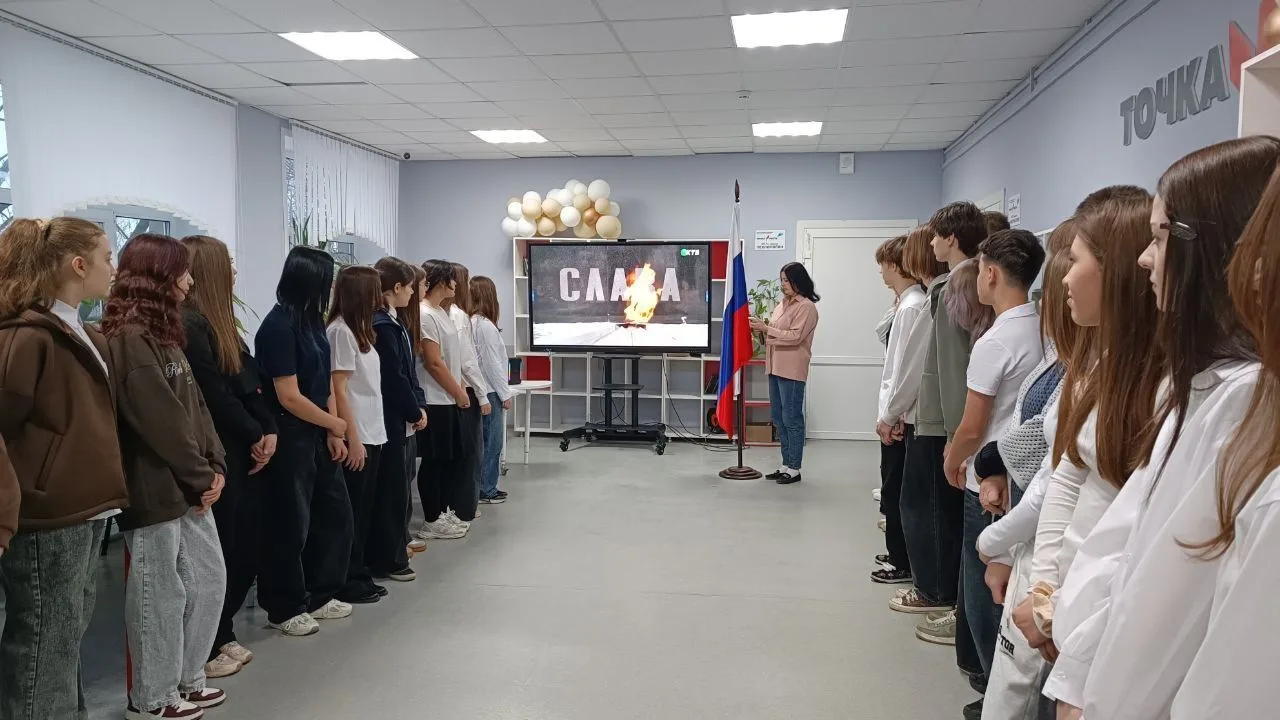 Сегодня 19 января на школьной линейке, которая была посвящена началу патриотической нед...