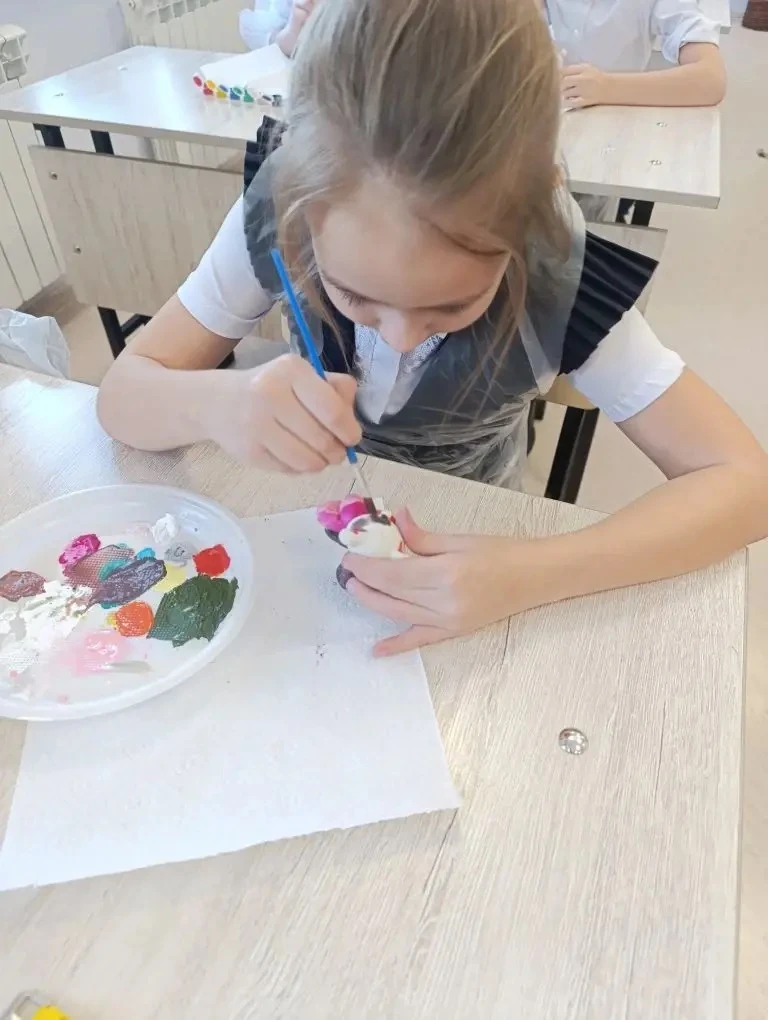 Мастер-класс разрисовываем гипсовые фигуры!  🎨В нашей школе прошёл увлекательный мастер-класс, где ю