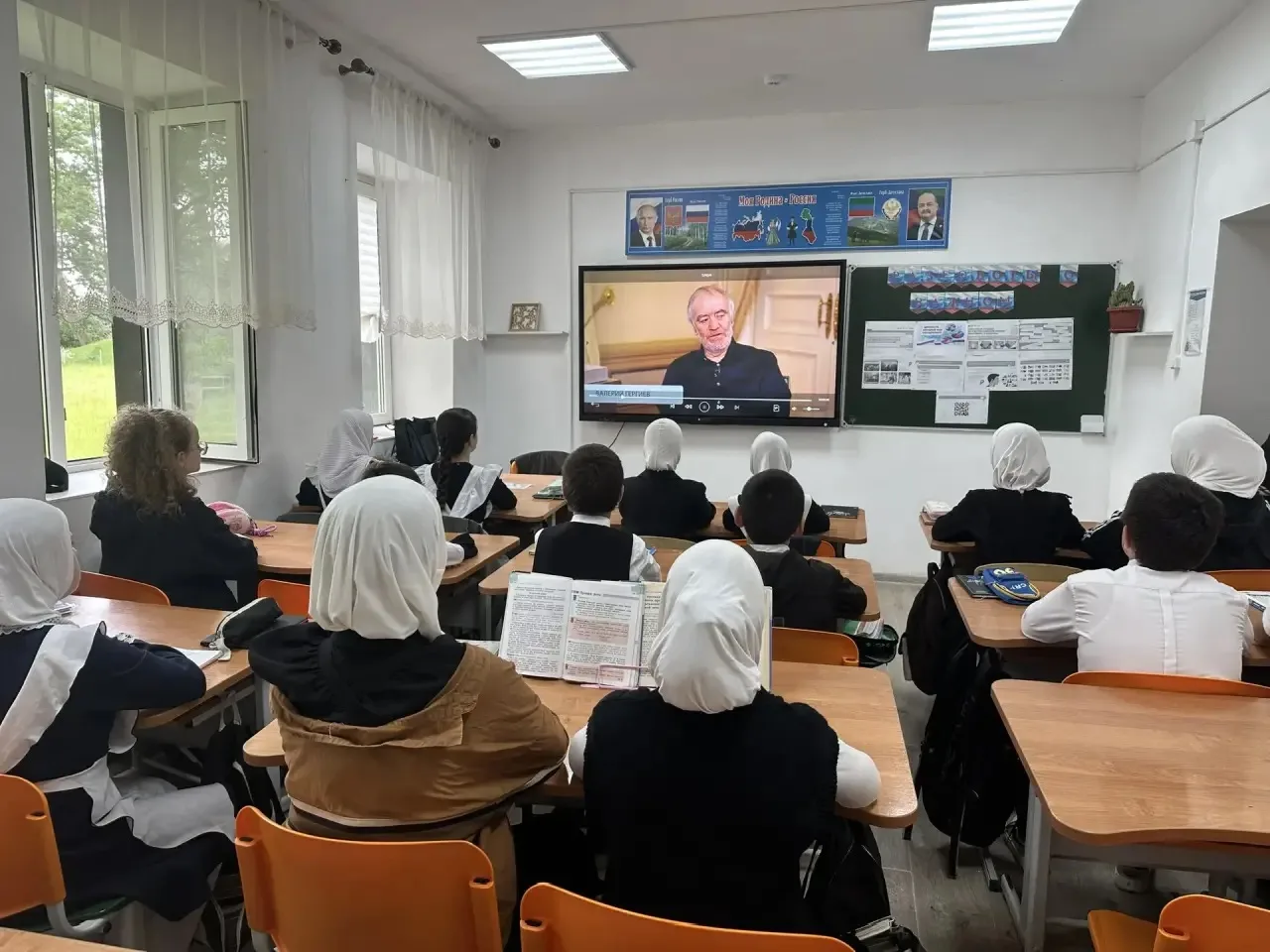 📌 В МКОУ «Большезадоевская СОШ» прошли очередные уроки  из цикла «Разговоры о важном».