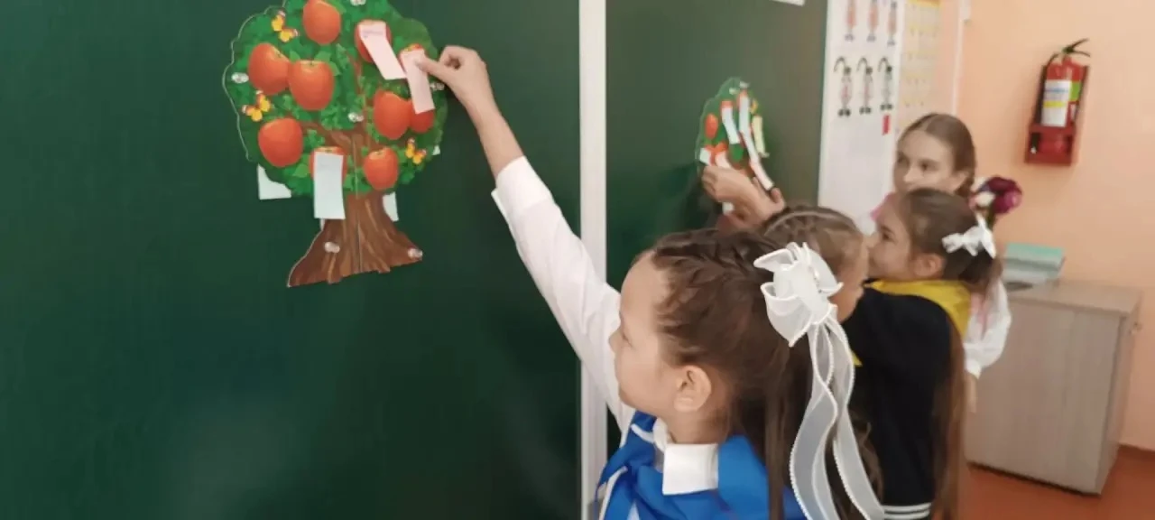 А вы знали, что яблоки могут быть не только вкусными, но и… важными? 🍏