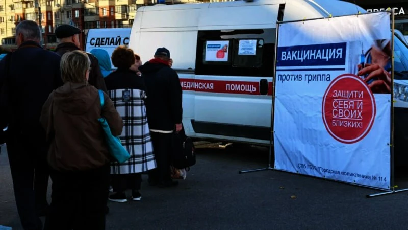 Почти полмиллиона петербуржцев уже сделали прививку от гриппа