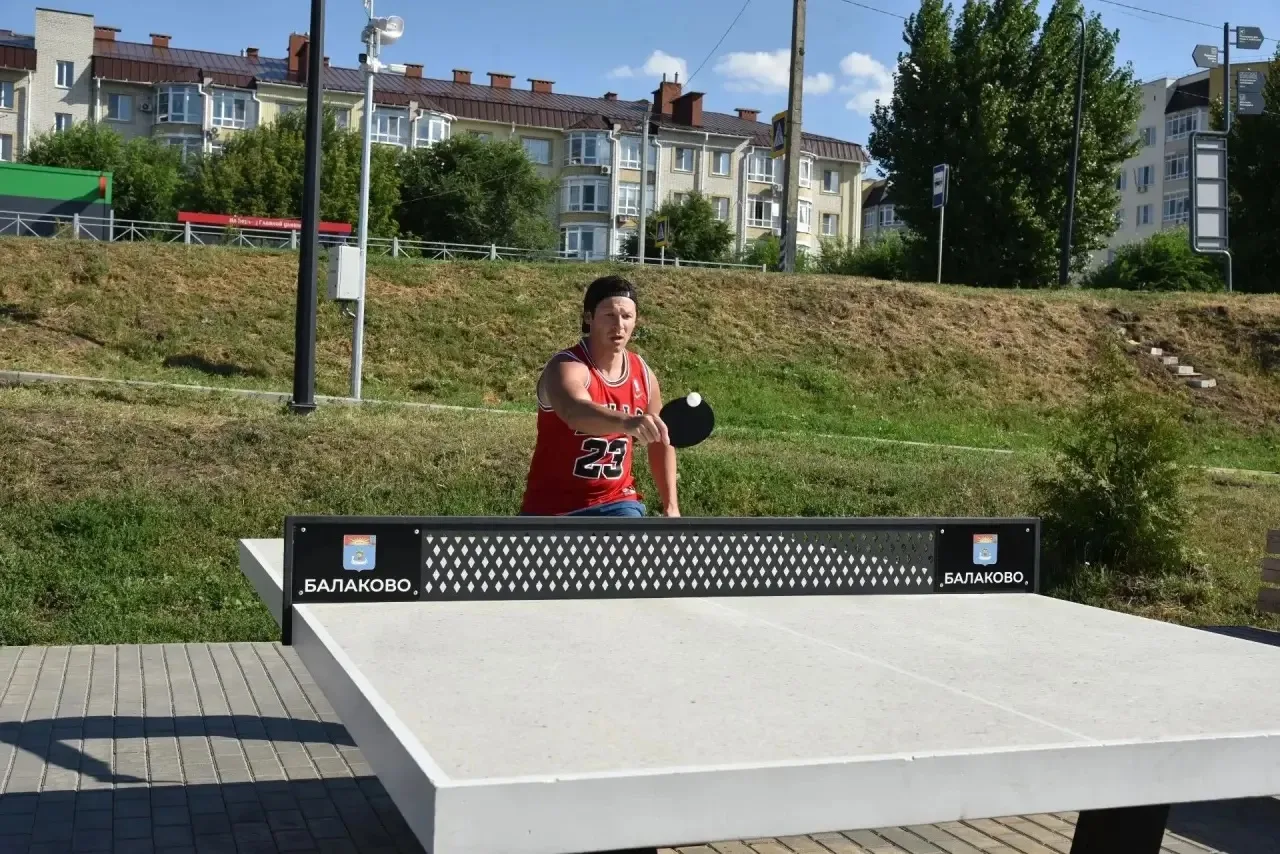 Сегодня на набережной у моста Победы стартовал турнир по настольному теннису, приурочен...