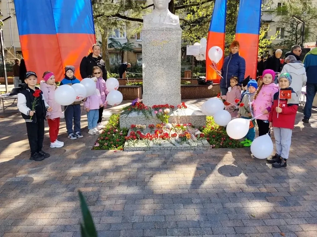 Наши воспитанники приняли участие в конкурсе ТОС микрорайона «Гагаринский», посвящённом...