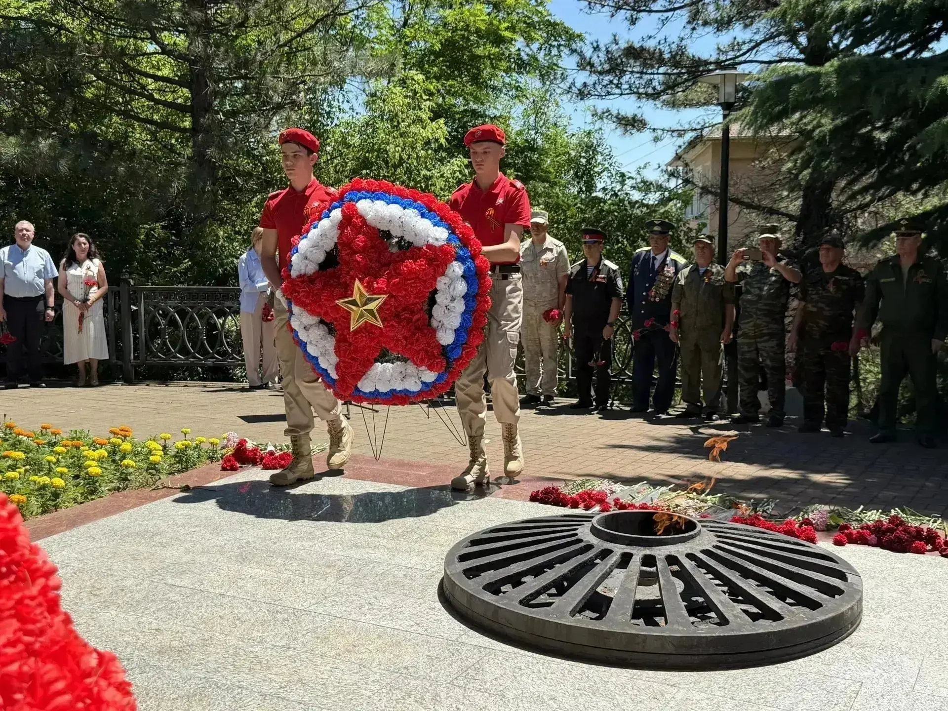 День памяти и скорби в Туапсинском округе.

Сегодня памятные мероприятия прошли и в нашем округе. В 