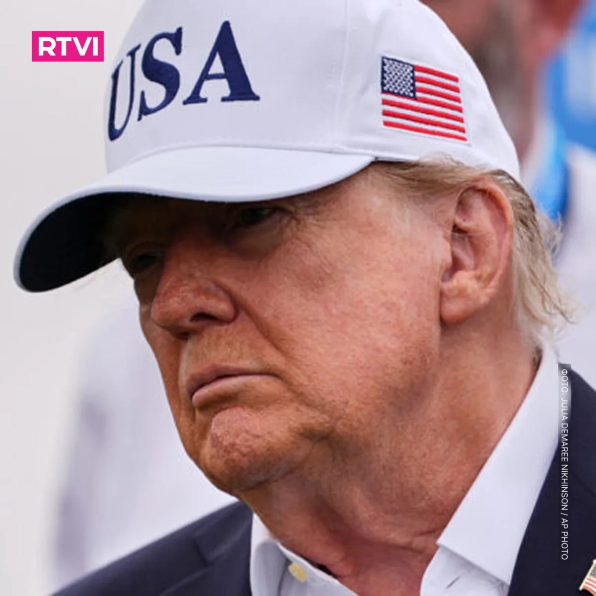 Трамп потребовал от Зеленского прекратить удары по российским НПЗ