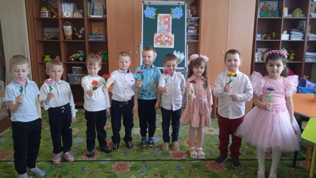 Весенняя капель - поздравления для мам на 8 Марта
