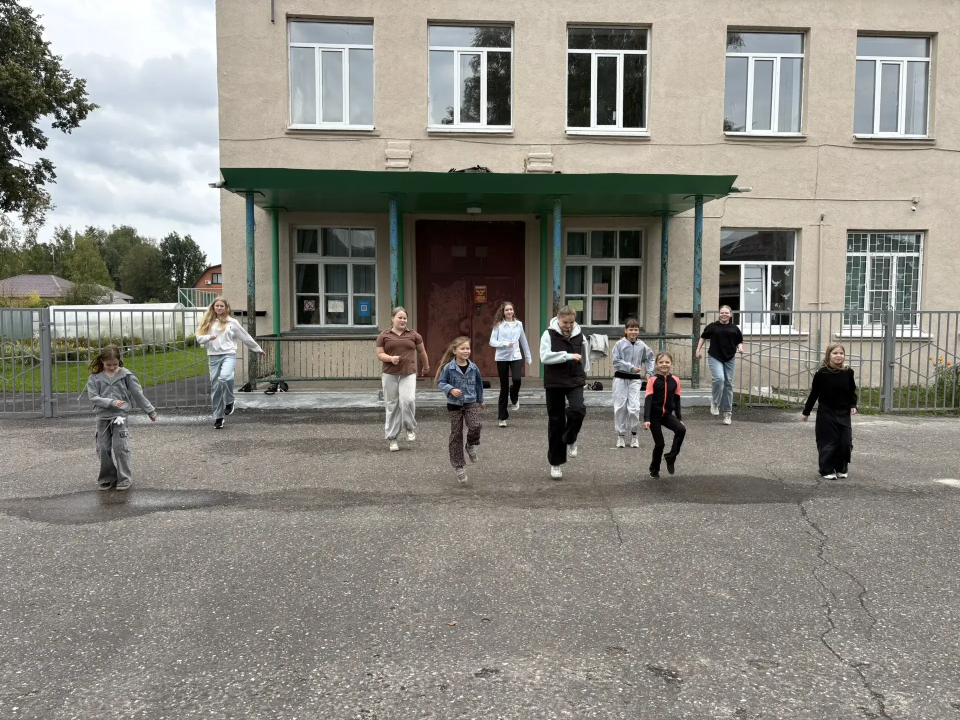 🚦 Безопасность на СИМ: встреча с сотрудником ГИБДД и танцы в РВО! 🛴💃