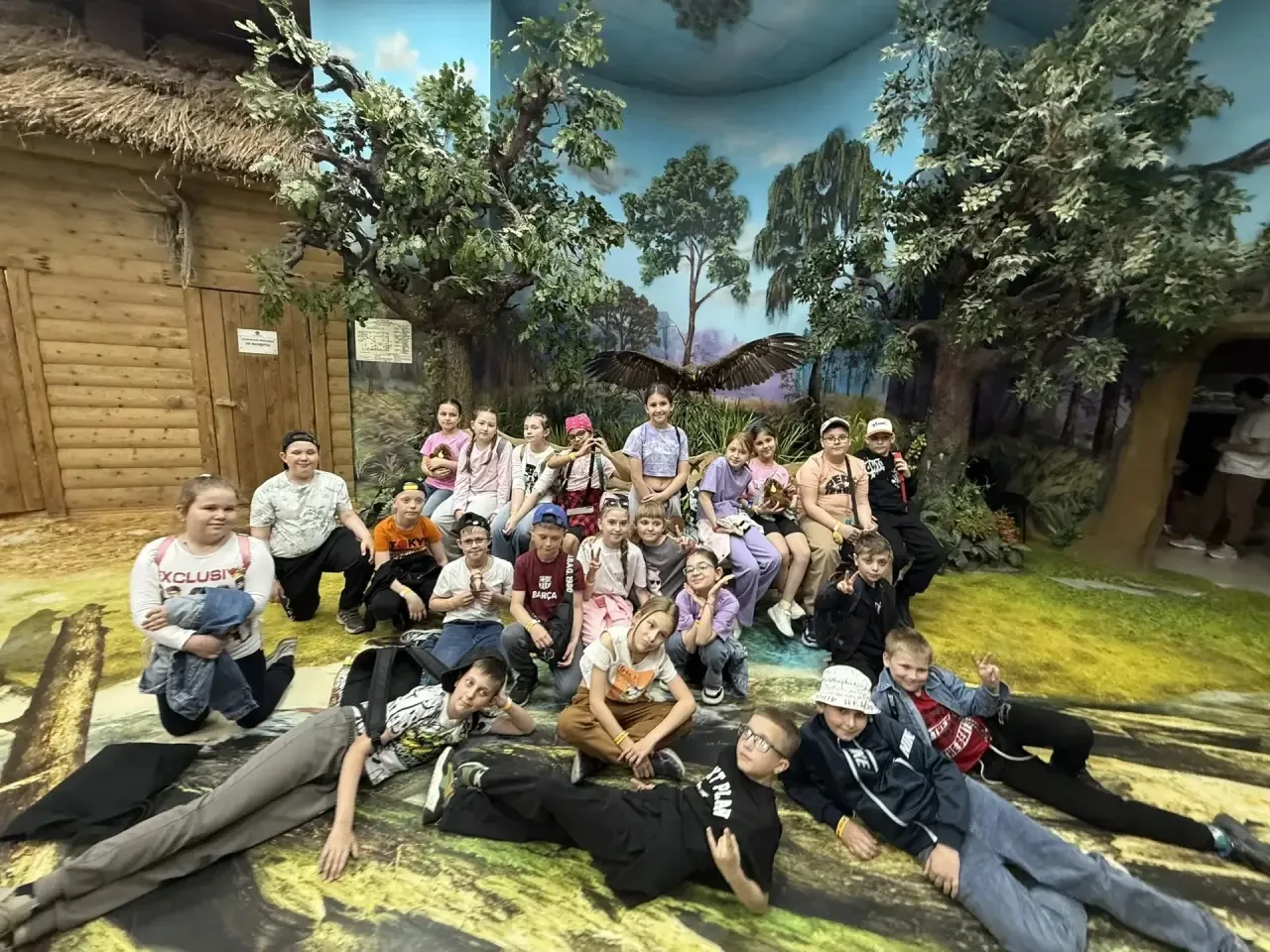 🌳 В гости к природе 🦌  5 мая ученики 3 «Ж» класса совершили увлекательное путешествие в мир дикой пр