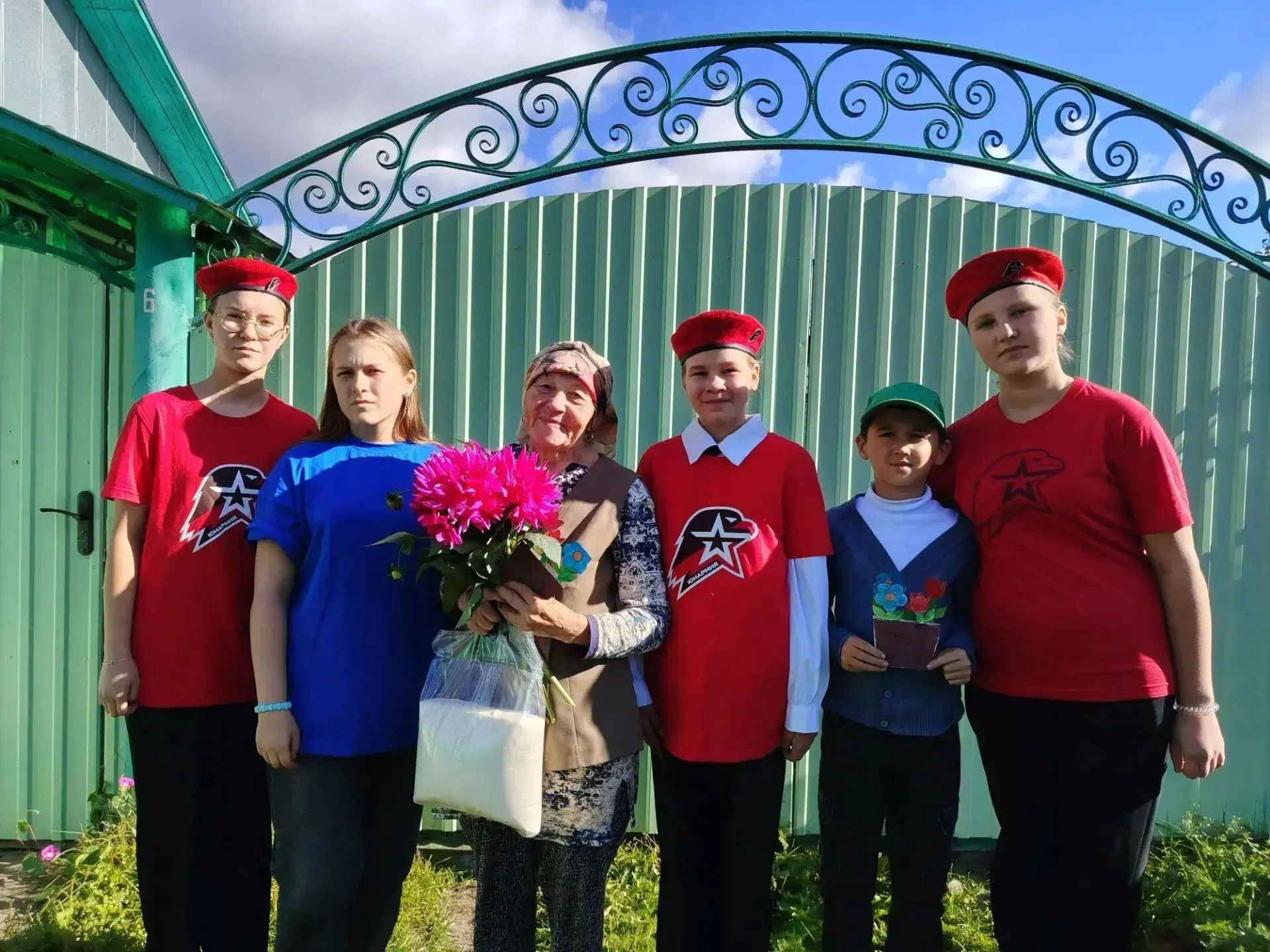 1 октября в Байрашевской ООШ был особенный день, наполненный улыбками, цветами и самыми...