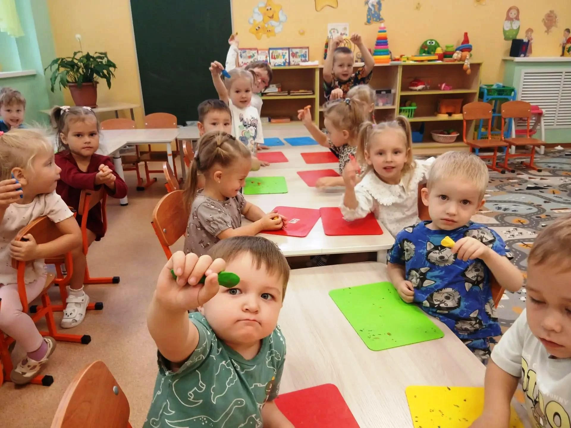 🌟 Звёздочки тоже спешат поздравить!