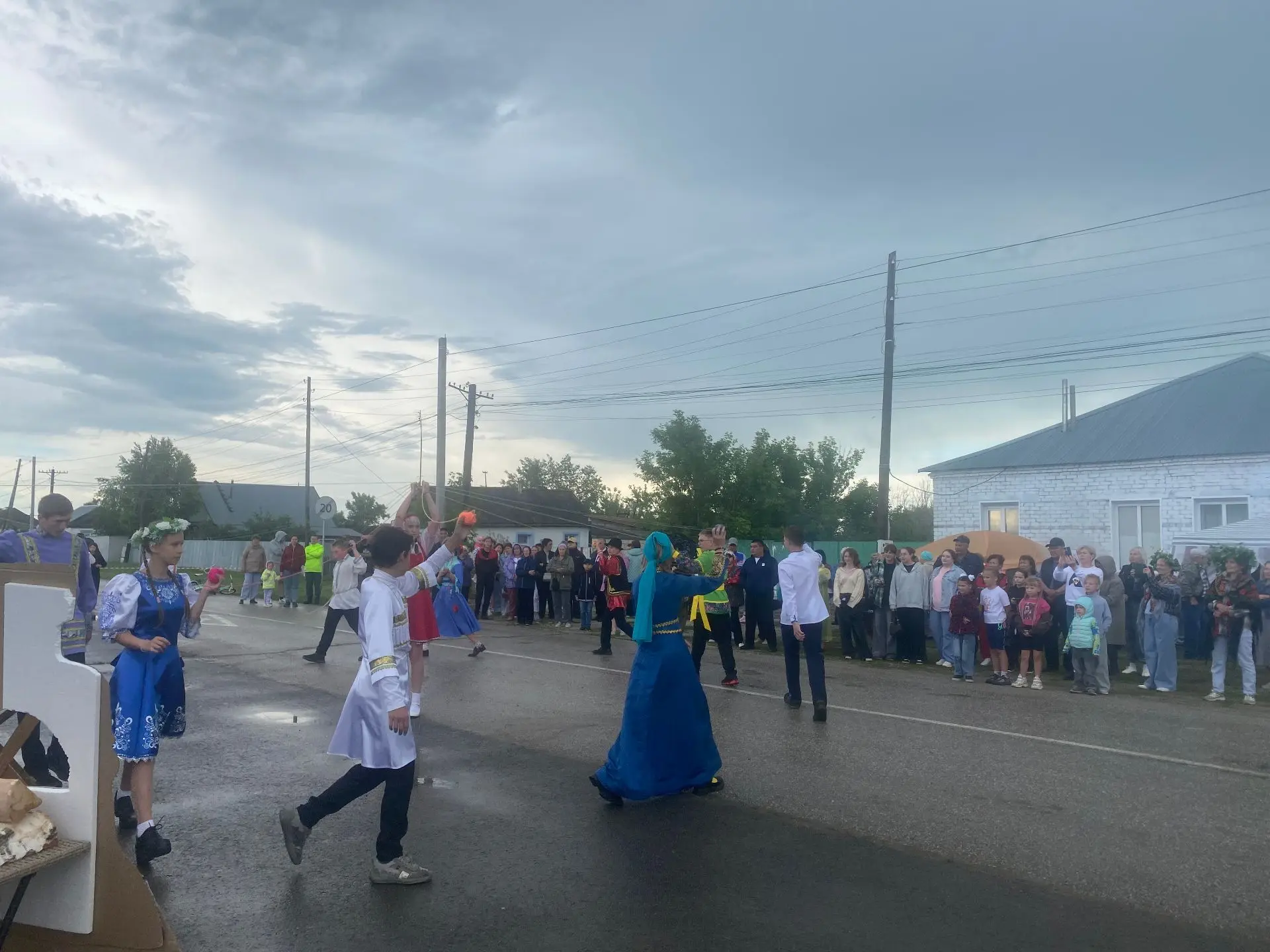 12 июня в селе Толсты ярко и душевно отметили день села народным гулянием«Многоликая Россия», посвящ