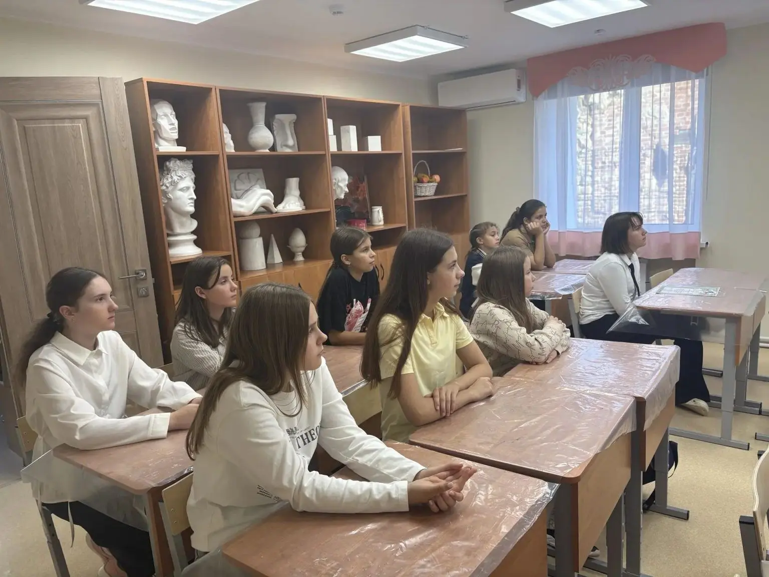 В ДШИ Кашарского района прошёл информационный час о профилактике буллинга