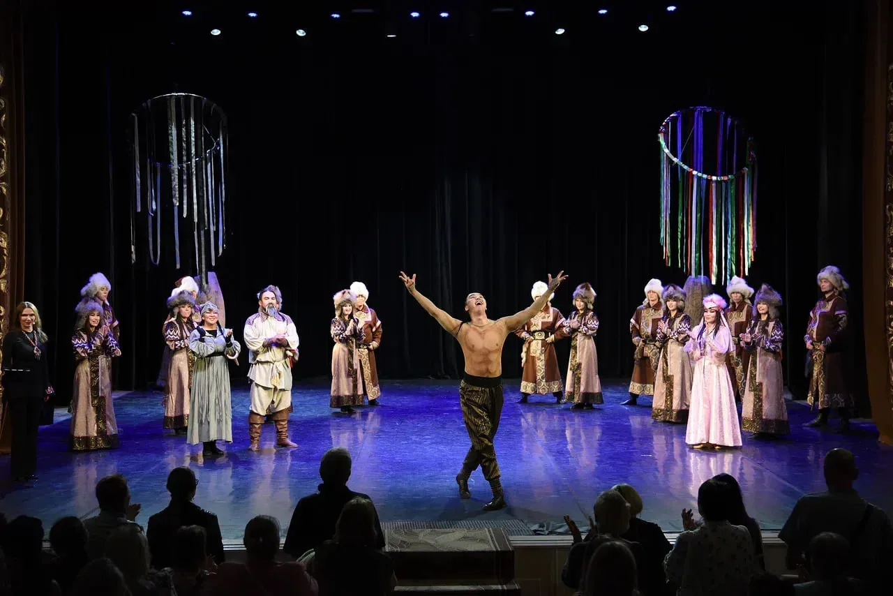 Коллективы Хакасской филармонии выступили в городах исторических регионов🎭  Гастроли прошли в Червон
