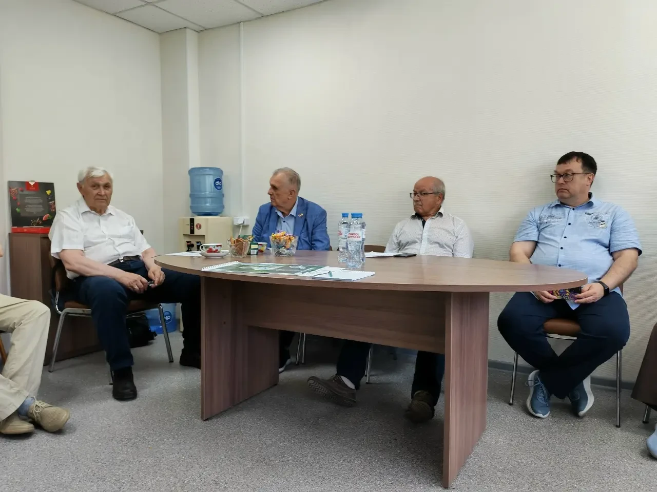 Академ.Инфо 🔵 Академики обсудили аллергию в Академгородке и вред реагентов

На заседании рабочей гр