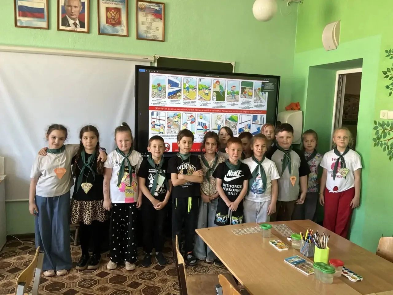 🚂 Безопасность на железной дороге: беседа и квиз

Сегодня в нашем лагере прошло важное профилактиче