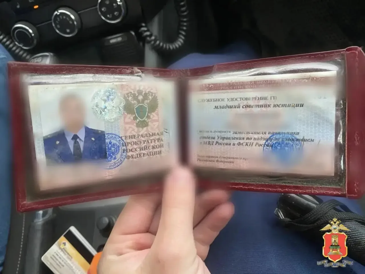 На автодороге Мокшино - Козлово остановили лжепрокурора

На автодороге Мокшино - Козлово в Конаковск