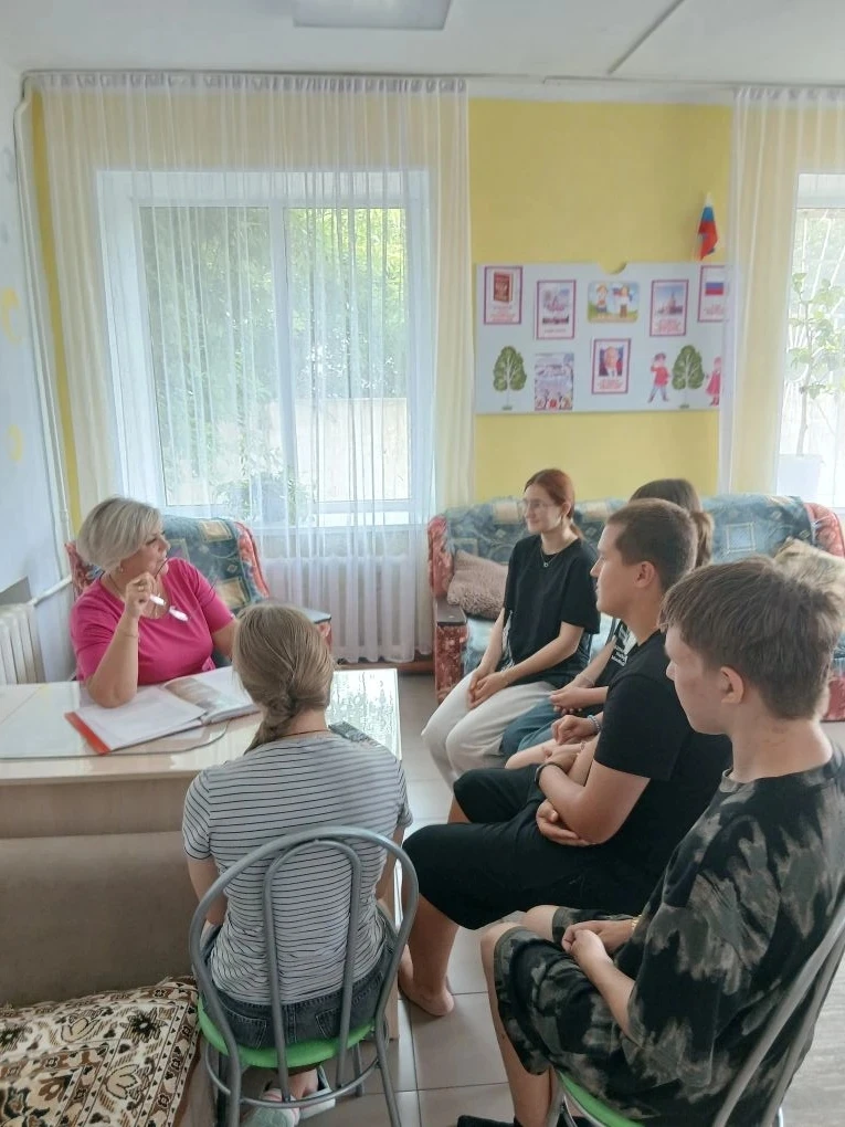 В рамках дополнительного общеобразовательного модуля 
" Безопасное взросление" с воспитанниками было