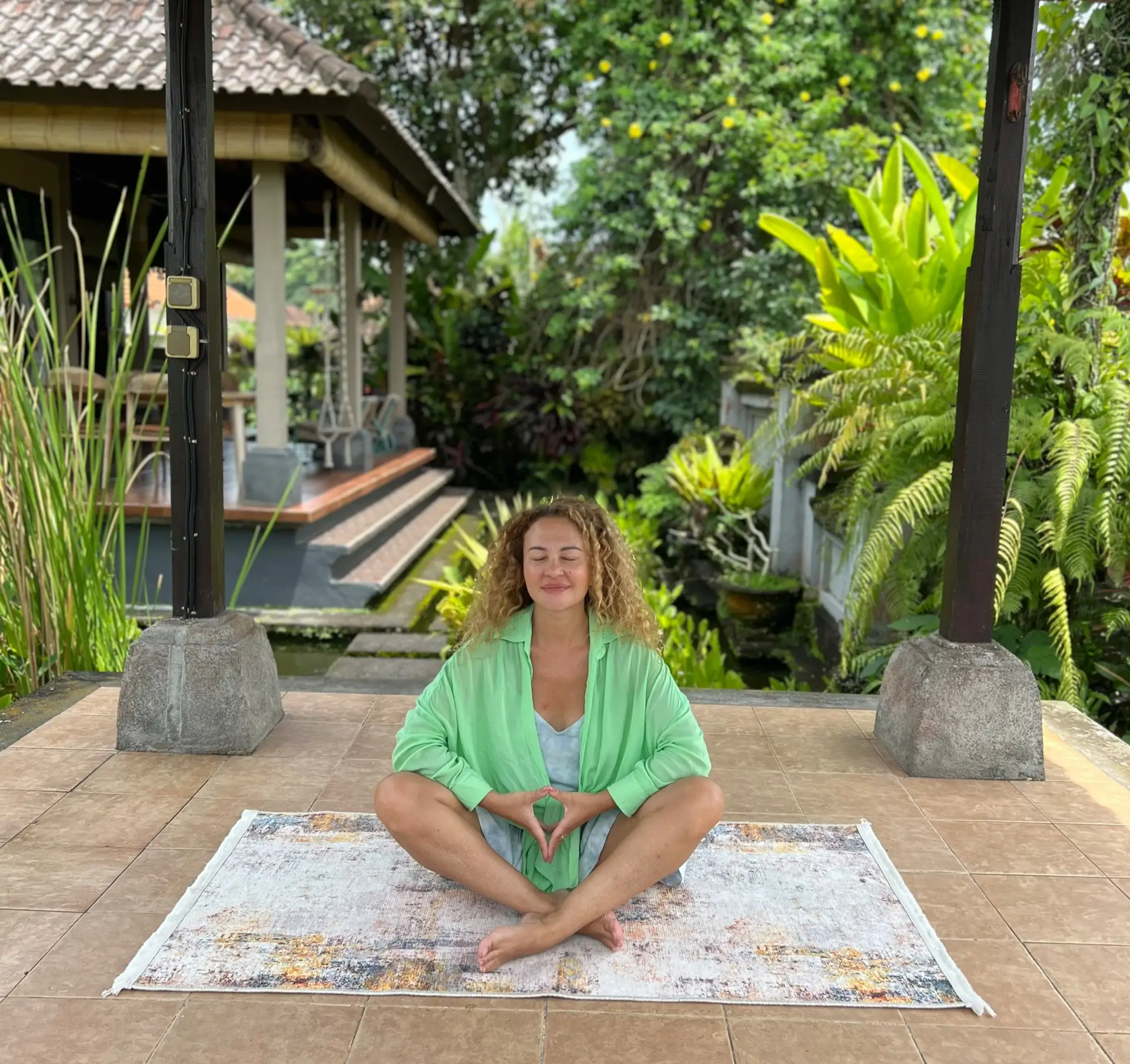 В наше активное время  важно быть в ресурсе🧘🏽‍♀️

Эти психологические техники помогут вам:

🔹Моде
