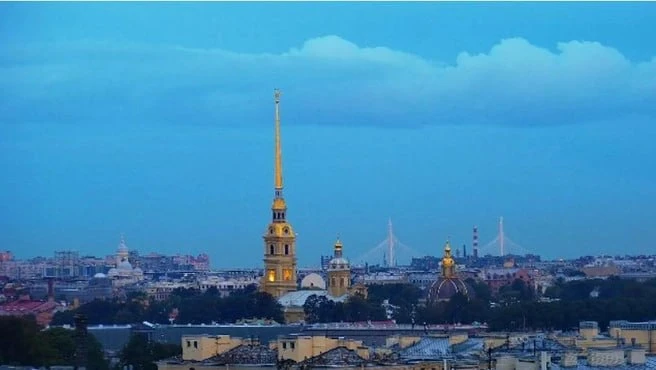 Теплый и сухой день ожидается в Петербурге. Сегодня в городе переменная облачность, без...