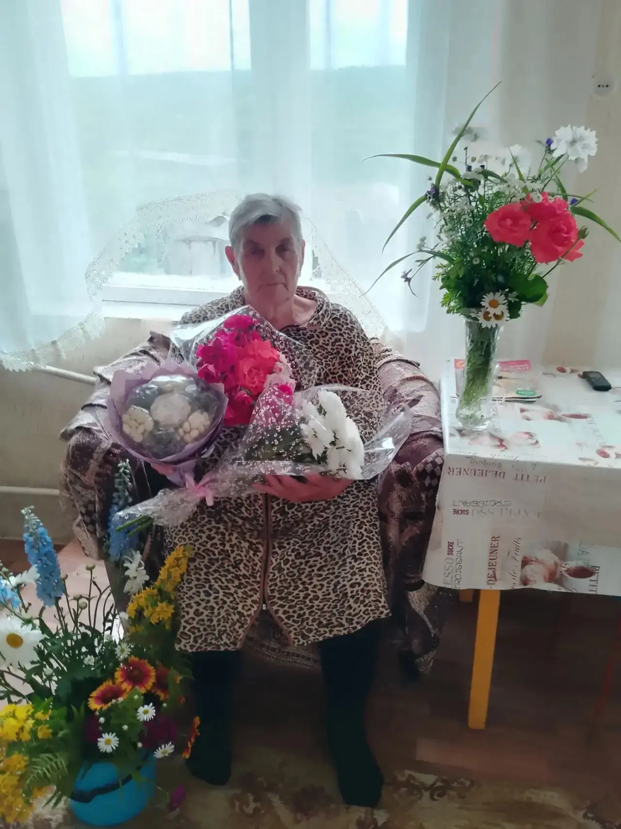 #Поздравляем
💐80-летний Юбилей отметила замечательная женщина, жительница села Балтай, Варюхина Але