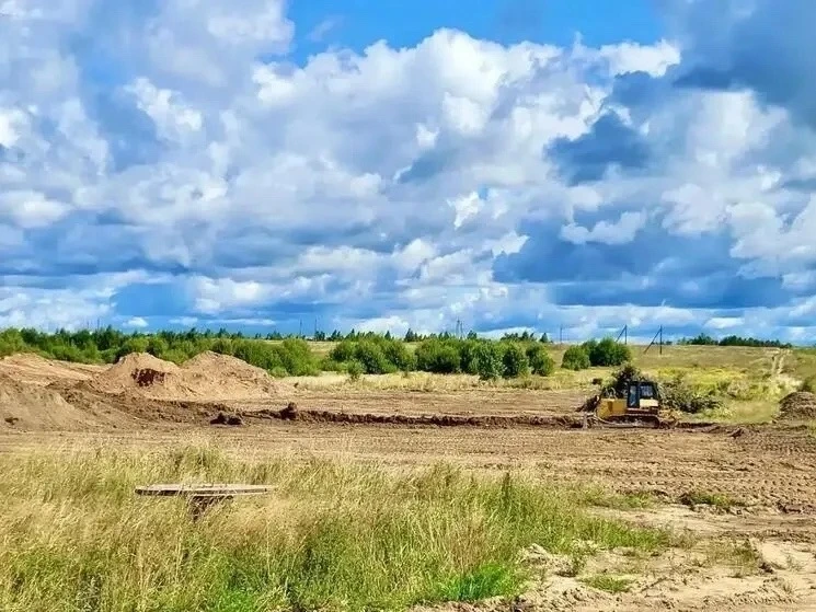 🚧В Хотицах началось строительство 1,5-километровой улицы в микрорайоне «Невский парк»