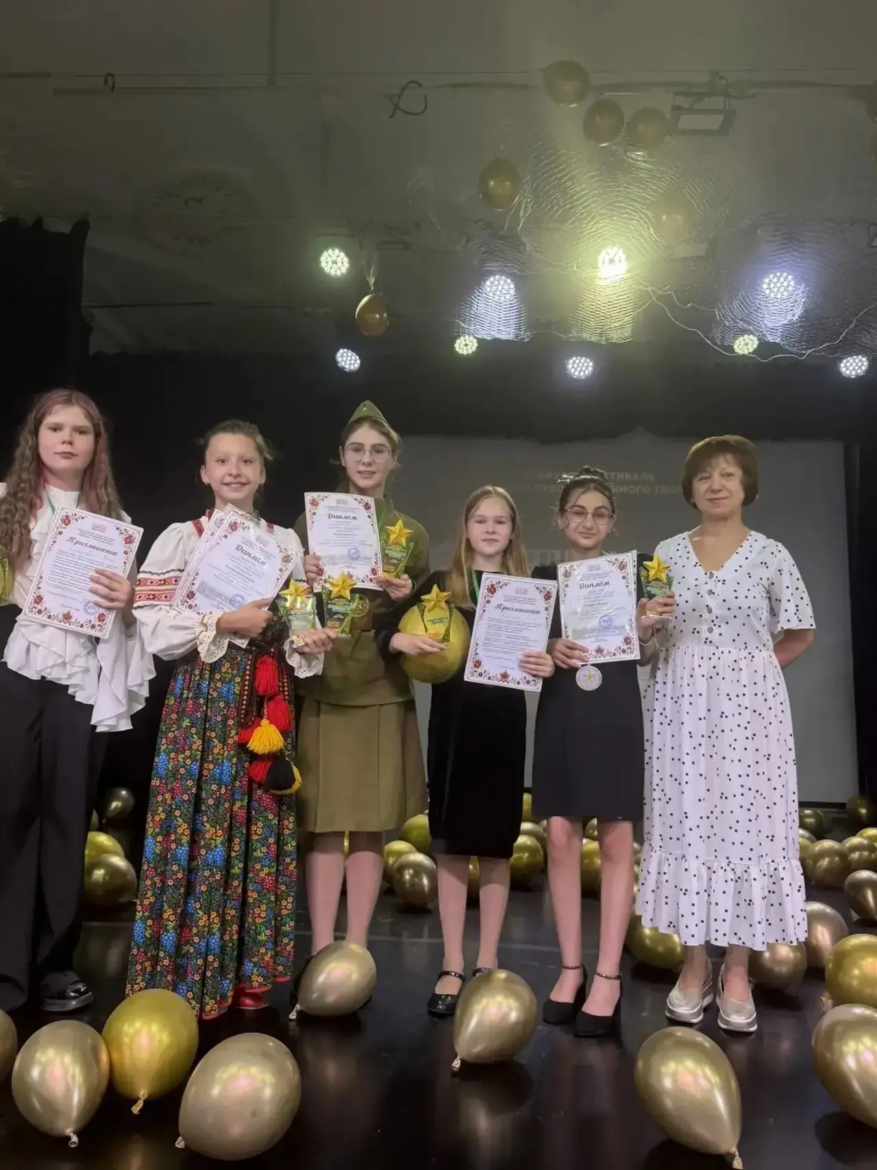 🎼 БЛЕСТЯЩЕЕ ВЫСТУПЛЕНИЕ ВОКАЛИСТОК ИЗ СОЛНЕЧНОГОРСКА НА КОНКУРСЕ В МОСКВЕ

➡️ В Москве, на сцене До