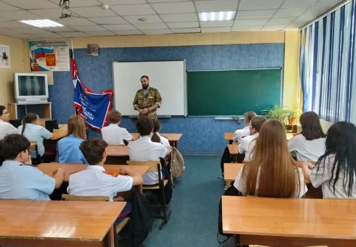18 мая в нашей школе состоялась встреча в рамках всероссийского проекта «Диалоги с Героями». Это важ