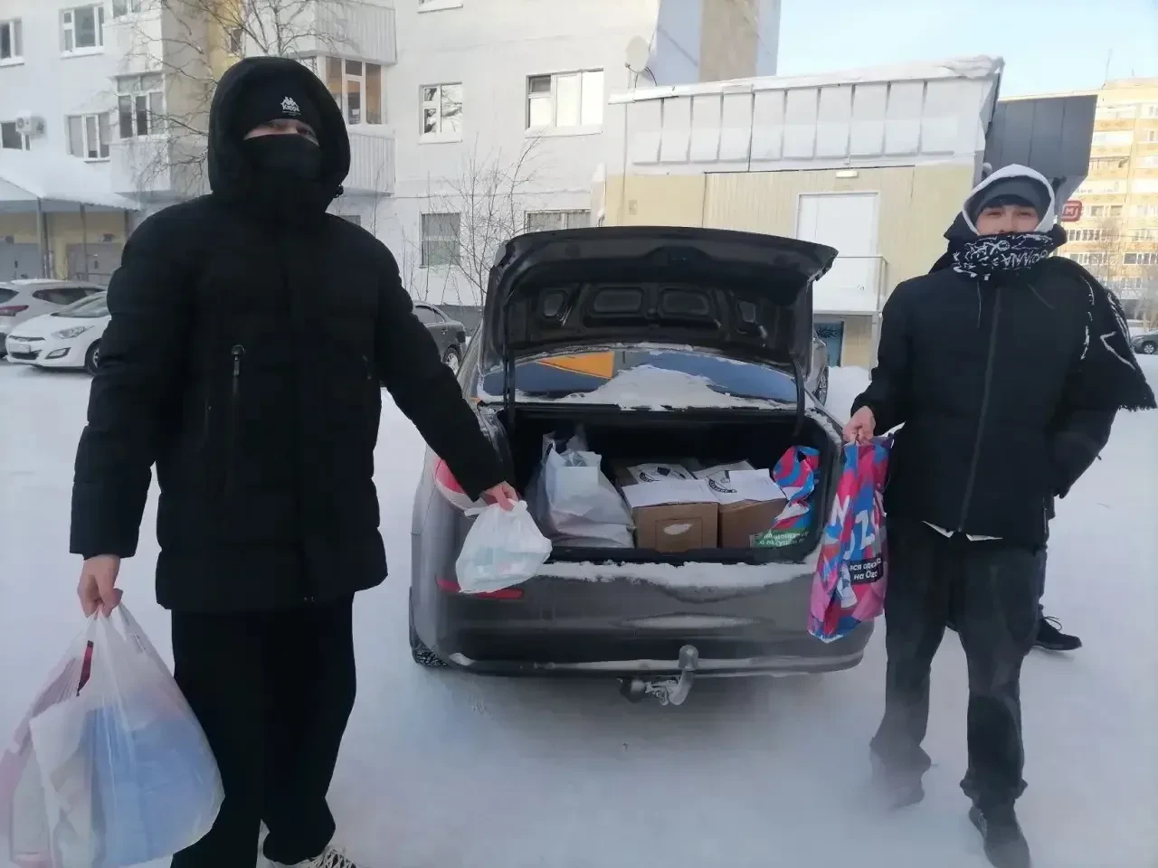 🪖Наша школа активно поддержала акцию "Сладкое письмо солдату"!  🎓Наши ученики и педагоги приняли уча
