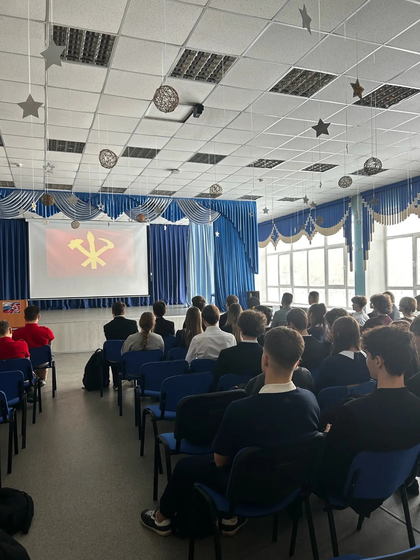 Сейчас в Пхеньяне проходит крайне важное для политической жизни КНДР мероприятие - IX съезд Трудовой