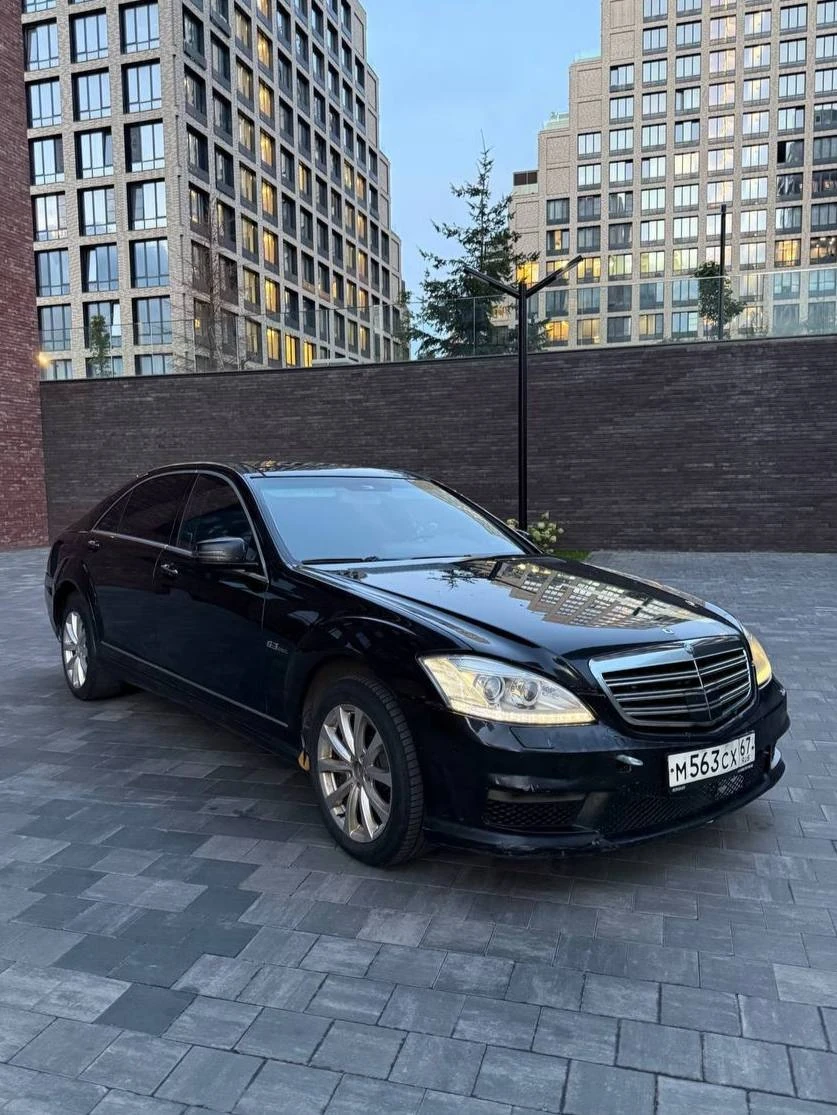 Mercedes-Benz W221 S500