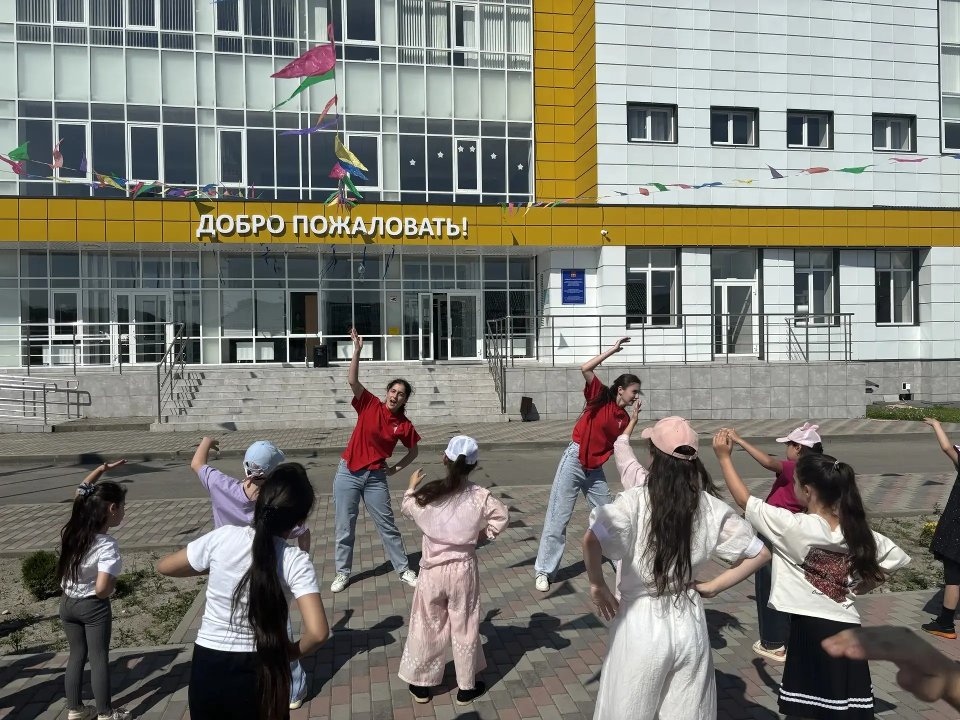 🚩🚩День Первых в нашем пришкольном лагере: наука, энергия и море впечатлений!
😎😎Сегодня было по-н