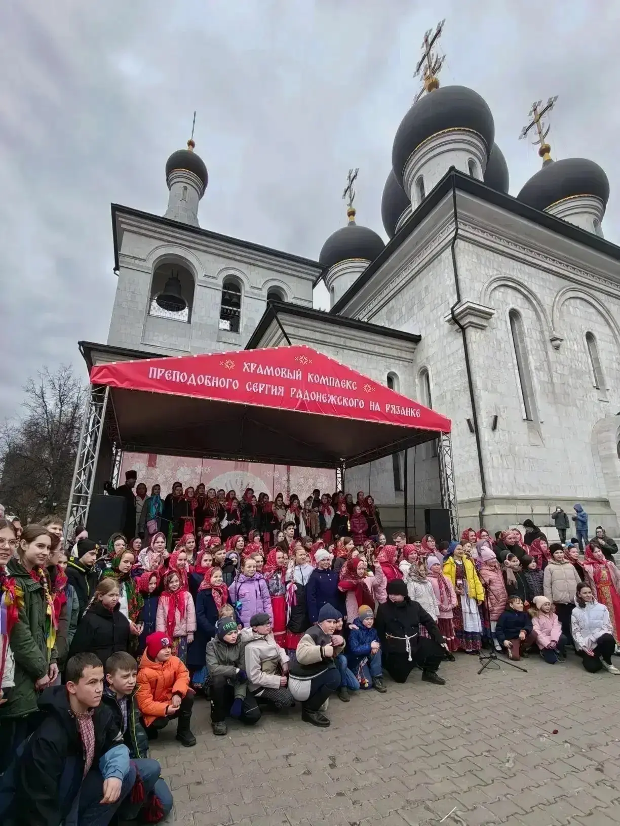 Дни Светлой Пасхи - время, когда так хочется поделиться с родными и близкими светом Христова Воскрес