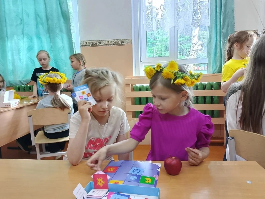 9-ый день ДОЛ

День начался с энергичной зарядки на свежем воздухе. 🤸‍♂️ После вкусного завтрака 🍽