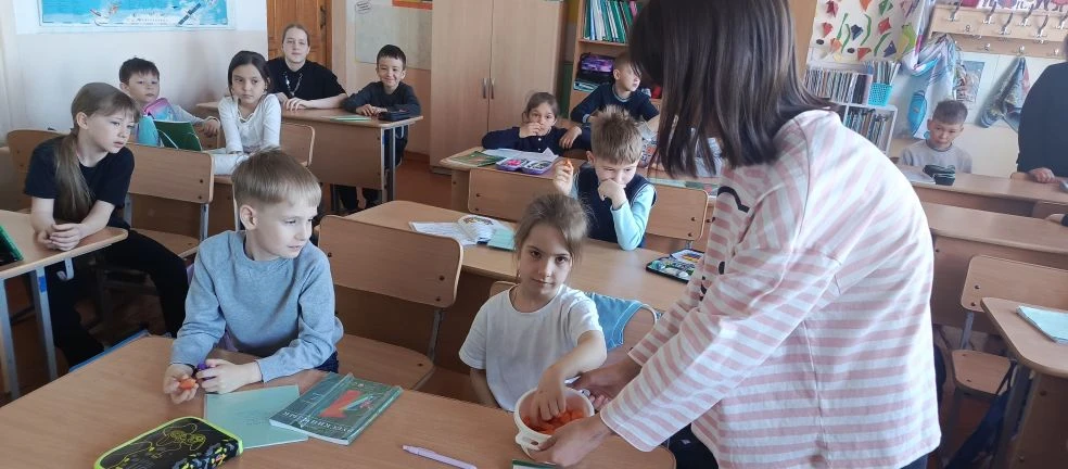 7 апреля отмечается "Всемирный день здоровья". Ребята- волонтёры провели для обучающихся начальных к