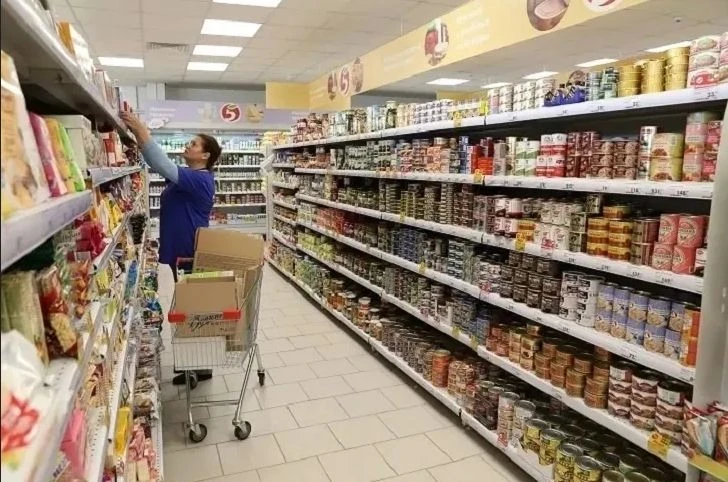 Зарплаты в сфере торговли в Волгоградской области выросли до 74 тысяч