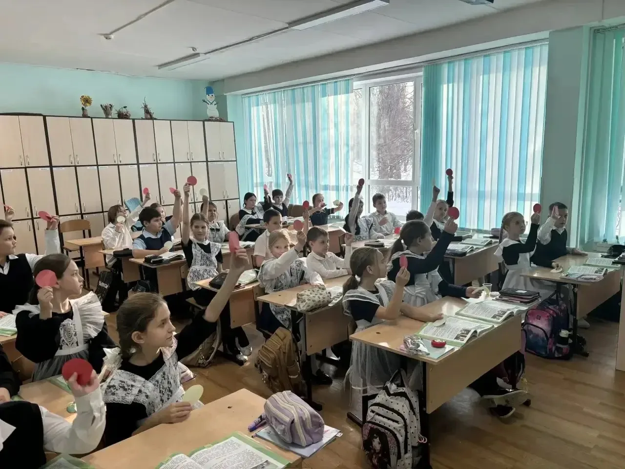 Продолжаются открытые уроки в начальной школе МБУ «Школа имени С.П.Королева». Сегодня в 3 «Б» классе