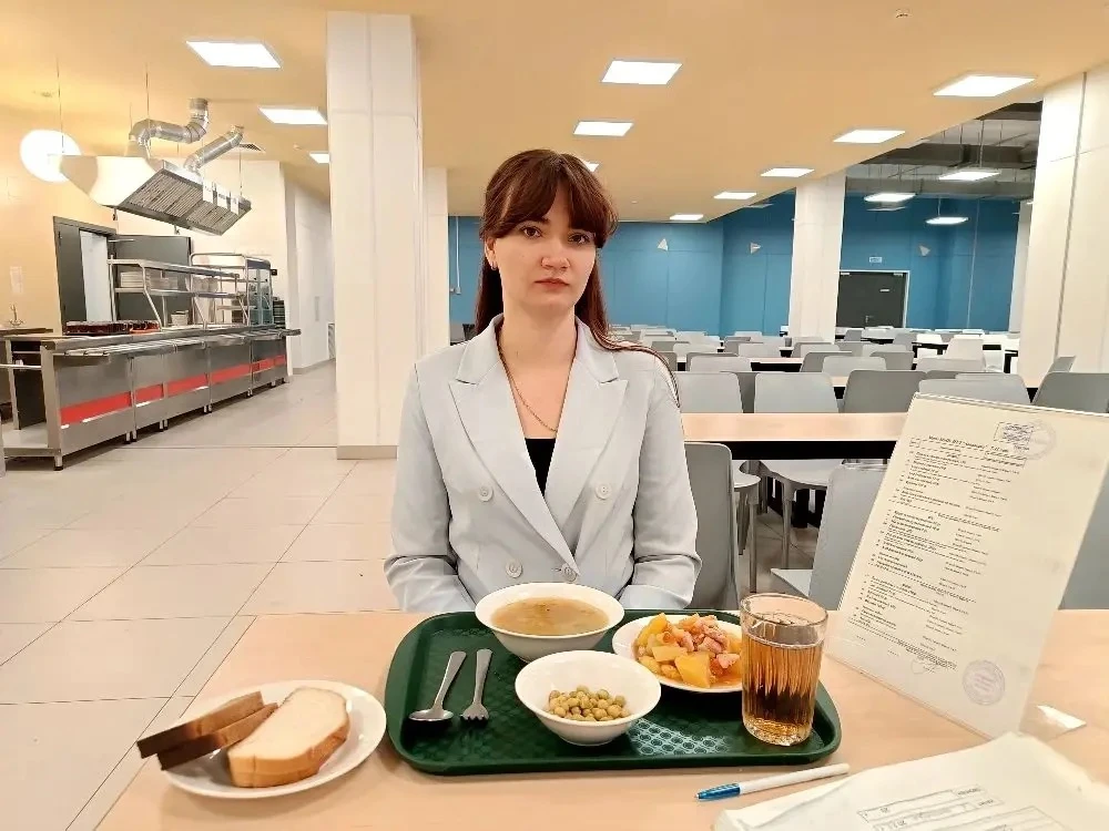 🍽️Сегодня контроль питания в школьной столовой осуществляли родители 2 "А" класса.