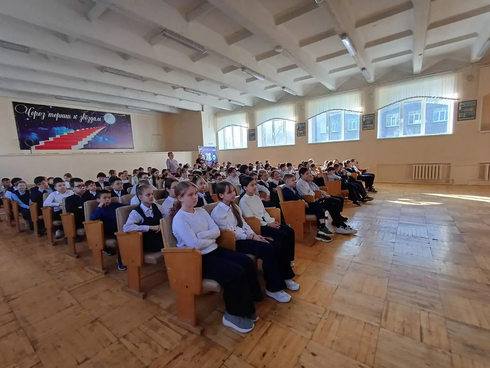 Знатоки ПДД в деле 🚦  На днях ученики нашей школы проверили свою дорожную грамотность на максимум! 🧠