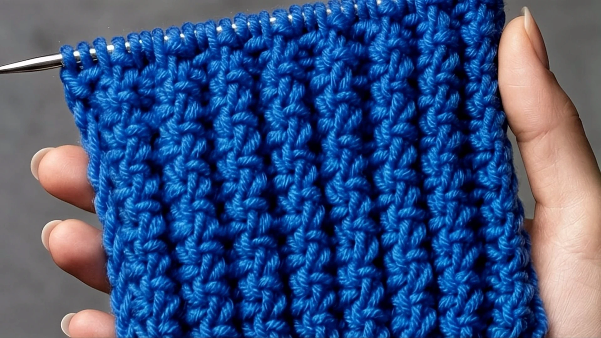 🧶 «ПЛЕТЁНАЯ РЕЗИНКА» — крепость в каждой петле

📌 Упругая резинка, которая остаётся такой же аккур