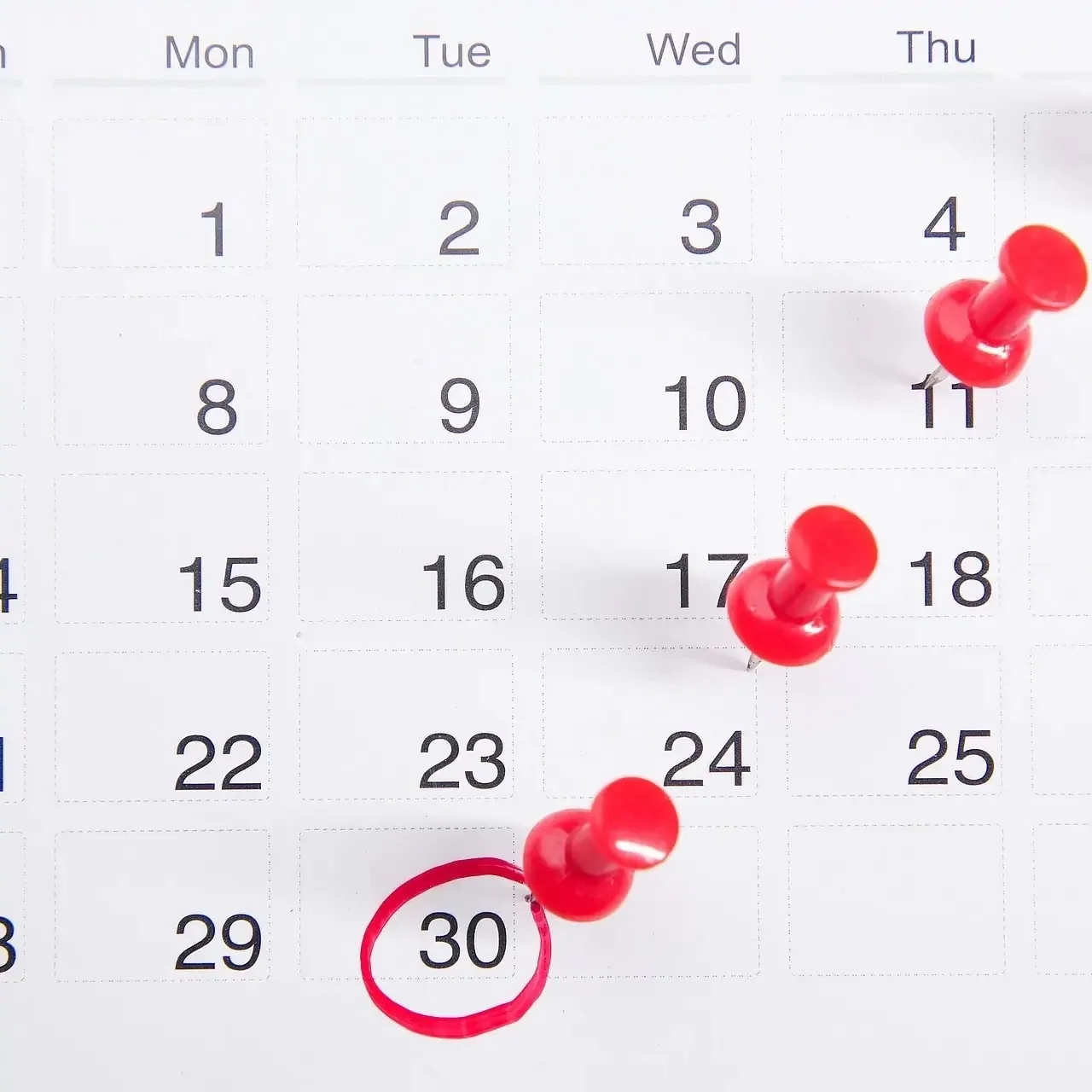 📅 Следующий праздник в будний день у россиян будет только 4 ноября. 

До этого страну ждут 20 полны