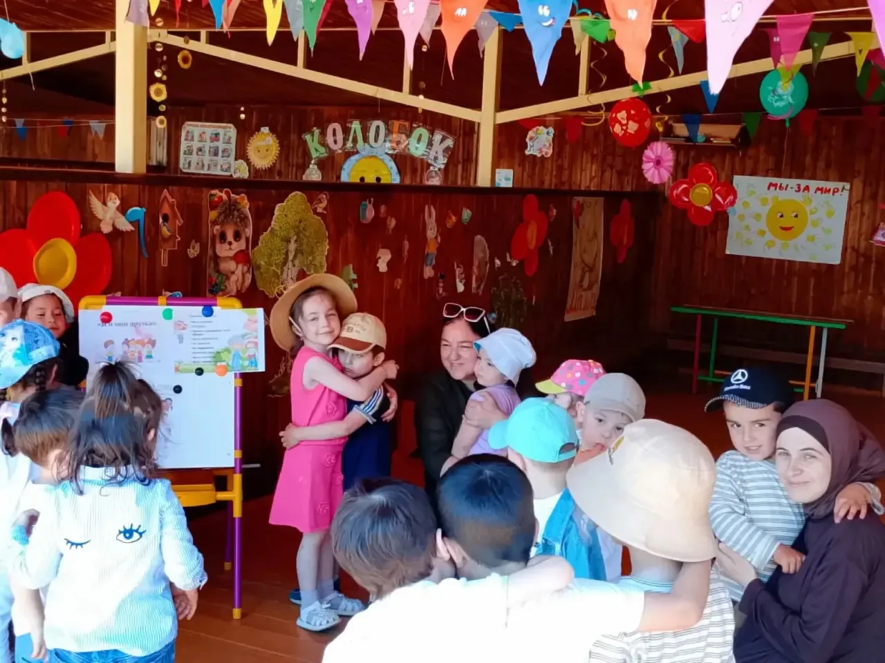 Международный день друзей в детском саду: праздник дружбы и улыбок!  🎈