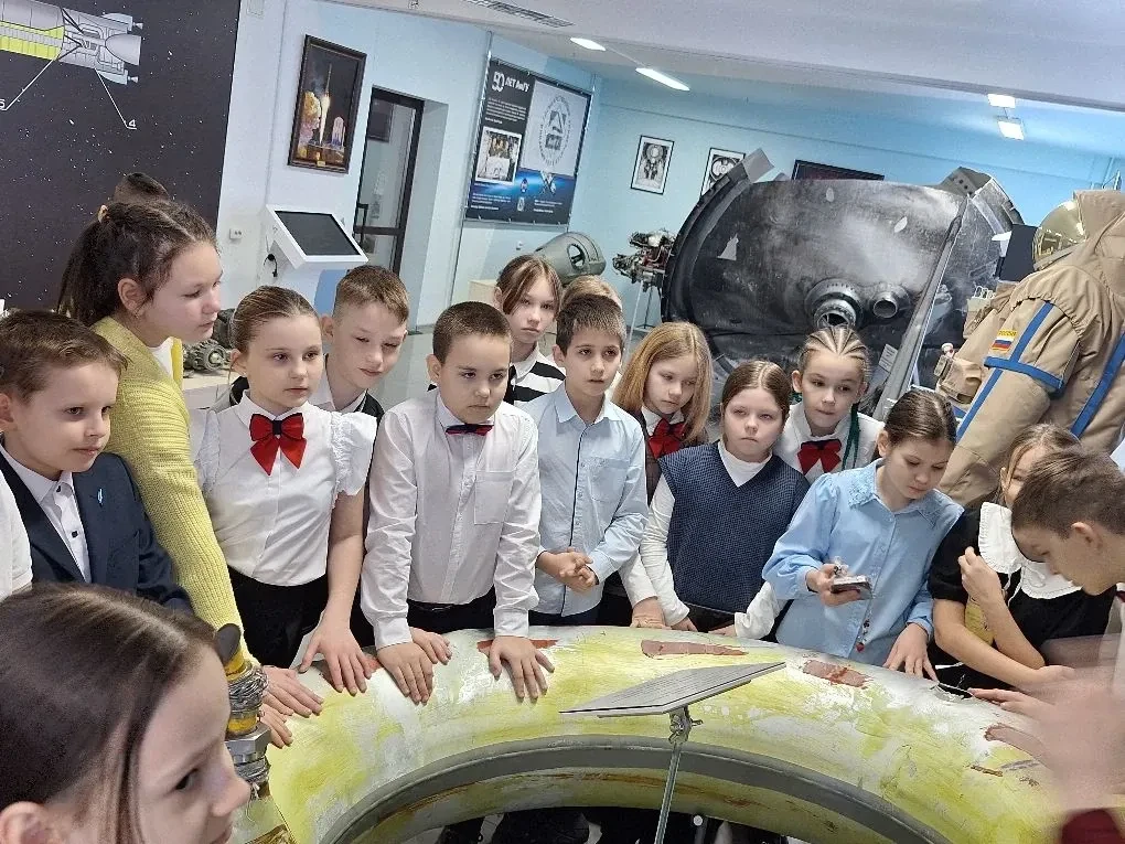 Космическое путешествие четвероклассников!    12 февраля ученики 4А класса совершили невероятное пут