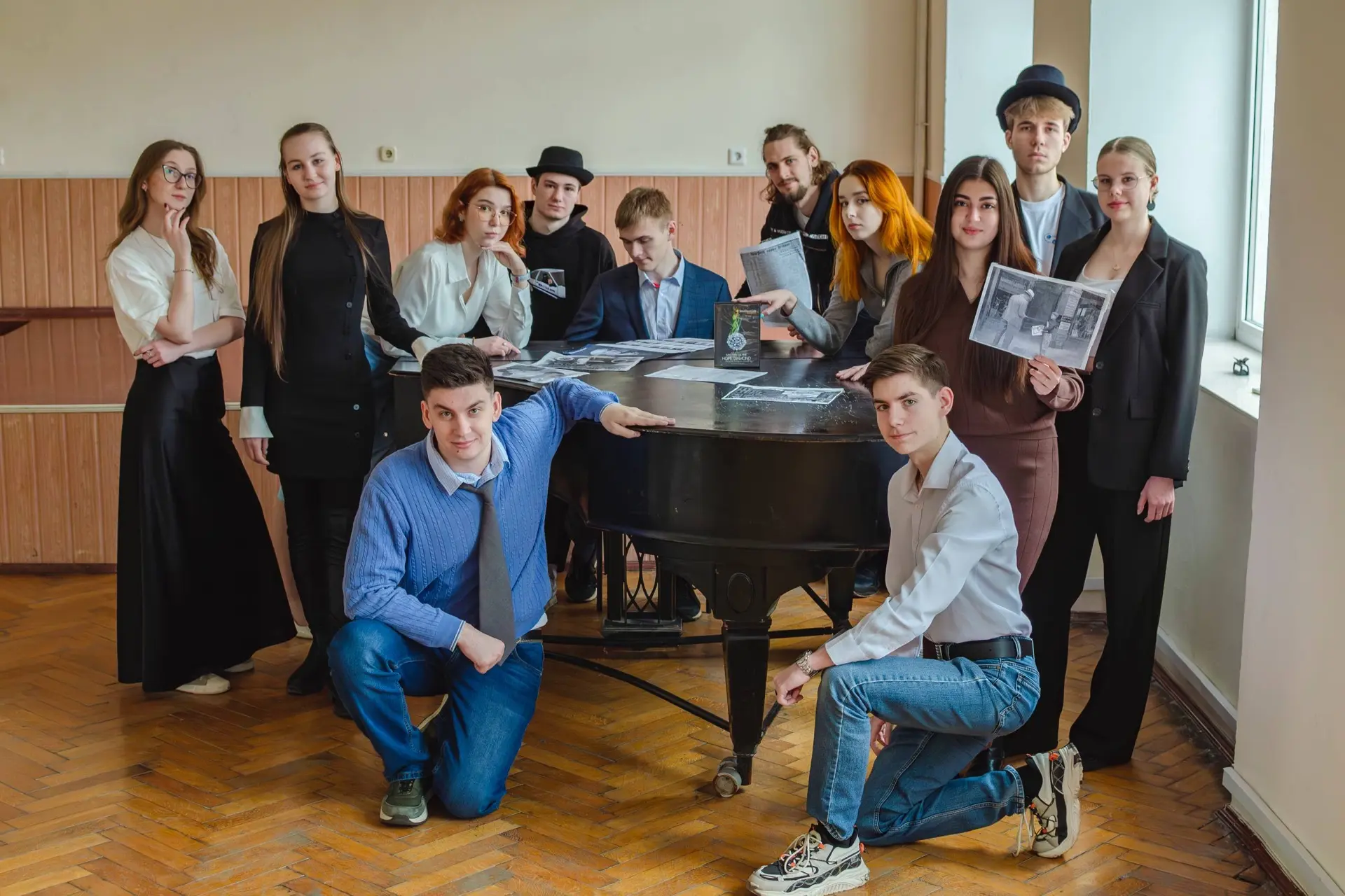 💥Представляем клуб любителей кино на физмате: 🎞️на основе фильмов о научных  исследованиях и ученых 