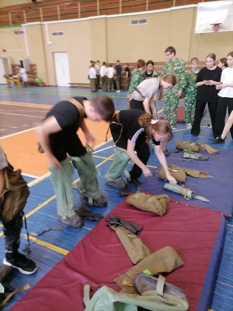 #КЛАССный_день_79школа  26 марта наши команды приняли участие в очередном этапе военно-патриотическо